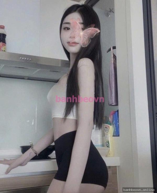 Anh Thư 2002 – Body chuẩn, bú liếm giỏi – Quất ngay – Tân Uyên, Bình Dương – ảnh 4