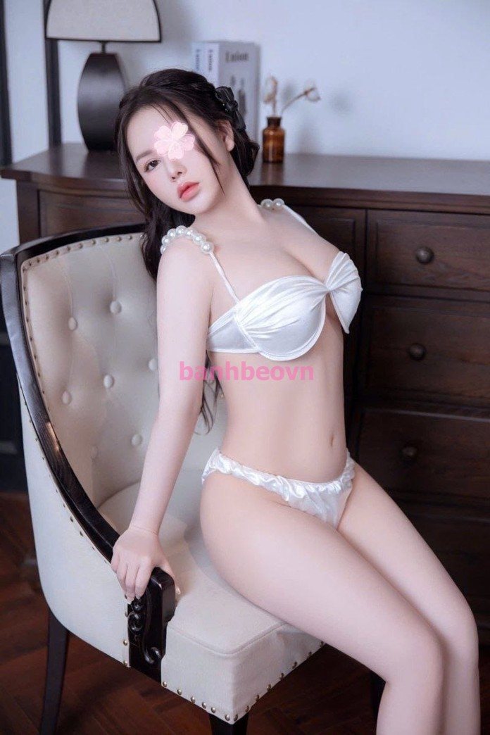 Phương Nhi – gái gọi Long Thành