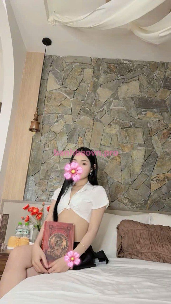 Linh Linh sinh 2003 – 1m63, giá 1tr – Quận 10, Sài Gòn – ảnh 5